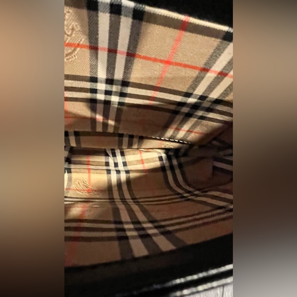 Preloved black Burberry crossbody bag - Picture 7 of 7